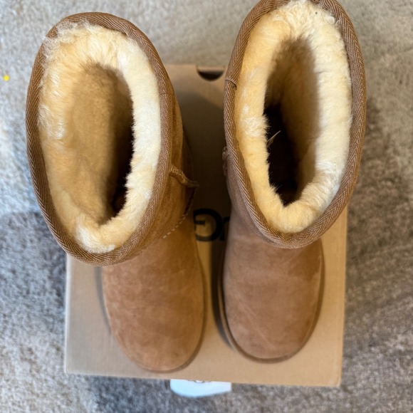 UGG Classic Short II Boots Chestnut Suede Shearling 1016223 Womens 7 - Picture 4 of 16